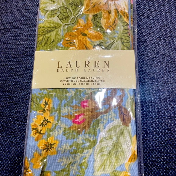 Ralph Lauren Britanny Blue floral cloth napkins. Brand new in original pkg. 4 - Picture 1 of 2